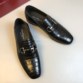 Ferragamo Crocodile Pattern Leather Gancini Buckle Business Shoes For Men Black