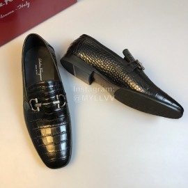 Ferragamo Crocodile Pattern Leather Gancini Buckle Business Shoes For Men Black