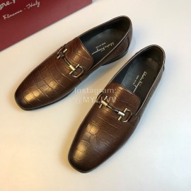 Ferragamo Crocodile Pattern Leather Gancini Buckle Business Shoes For Men Brown