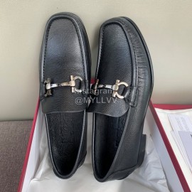 Ferragamo Palmprint Leather Gancini Buckle Business Shoes For Men Black