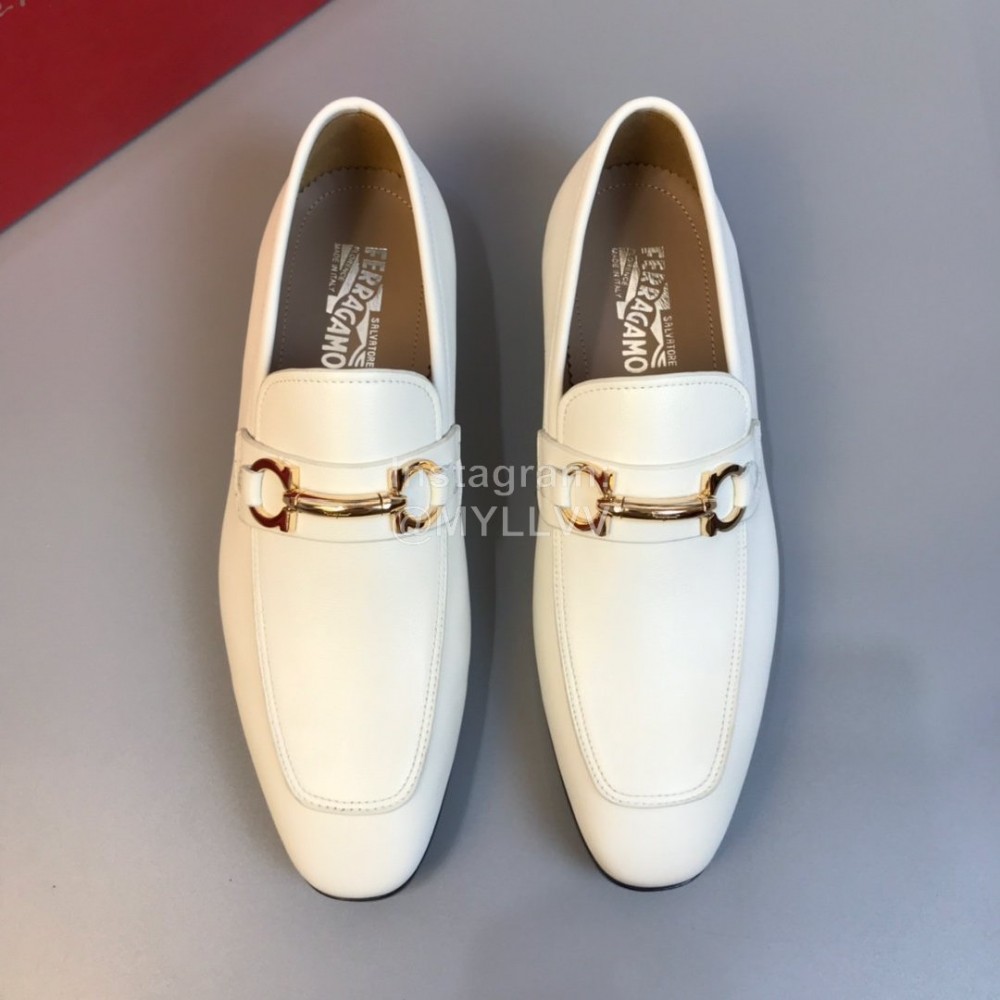 Ferragamo Leather Gancini Buckle Business Shoes For Men White