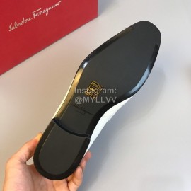 Ferragamo Leather Gancini Buckle Business Shoes For Men White