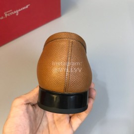 Ferragamo Leather Gancini Buckle Business Shoes For Men Brown