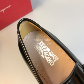Ferragamo Black Cowhide Gancini Buckle Business Shoes For Men 