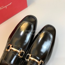 Ferragamo Black Cowhide Gancini Buckle Business Shoes For Men 