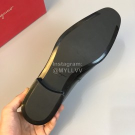 Ferragamo Black Cowhide Gancini Buckle Business Shoes For Men 