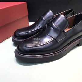 Ferragamo Black Leather Business Casual Shoes For Men 