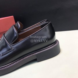 Ferragamo Black Leather Business Casual Shoes For Men 