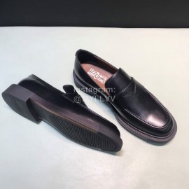 Ferragamo Black Palmprint Leather Business Casual Shoes For Men 