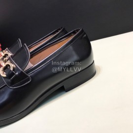 Ferragamo Calf Leather Gancini Buckle Business Shoes For Men Reddish Brown