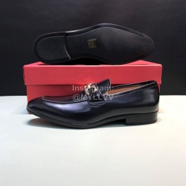 Ferragamo Calf Leather Gancini Buckle Business Shoes For Men Reddish Brown