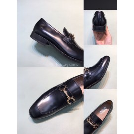 Ferragamo Calf Leather Gancini Buckle Business Shoes For Men Reddish Brown