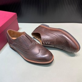 Ferragamo Vintage Calf Brock Carved Casual Shoes For Men Brown