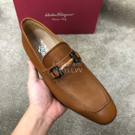 Ferragamo New Leather Gancini Buckle Business Shoes For Men Brown