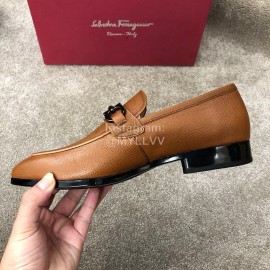 Ferragamo New Leather Gancini Buckle Business Shoes For Men Brown