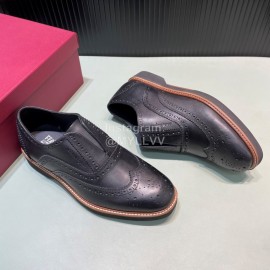 Ferragamo Vintage Calf Brock Carved Casual Shoes For Men Black