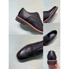 Ferragamo Vintage Calf Brock Carved Casual Shoes For Men Black