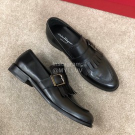 Ferragamo Calf Leather Metal Buckle Casual Shoes For Men Black