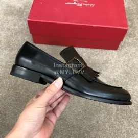 Ferragamo Calf Leather Metal Buckle Casual Shoes For Men Black