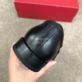 Ferragamo Calf Leather Metal Buckle Casual Shoes For Men Black