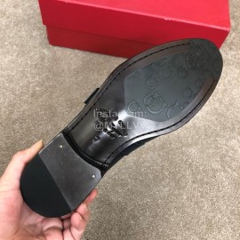 Ferragamo Calf Leather Metal Buckle Casual Shoes For Men