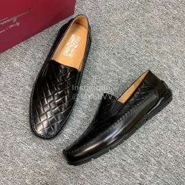 Ferragamo Plaid Calf Leather Casual Shoes For Men Black