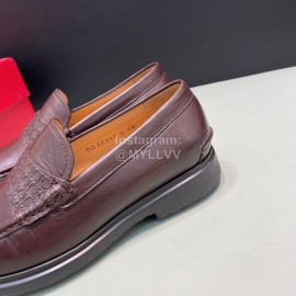 Ferragamo New Calf Leather Casual Shoes For Men Brown