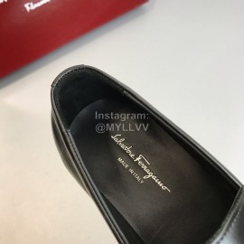 Ferragamo Classic Calf Leather Business Shoes For Men Black
