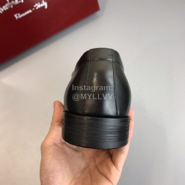 Ferragamo Classic Calf Leather Business Shoes For Men Black