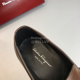 Ferragamo Classic Calf Leather Business Shoes For Men Coffee