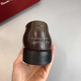 Ferragamo Classic Calf Leather Business Shoes For Men Coffee