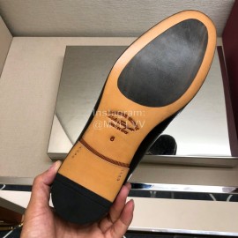 Ferragamo Black Calf Leather Gancini Buckle Shoes For Men 