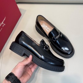 Ferragamo Calf Leather Gancini Buckle Business Shoes For Men Black