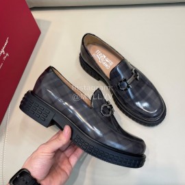 Ferragamo Calf Leather Gancini Buckle Business Shoes For Men Navy