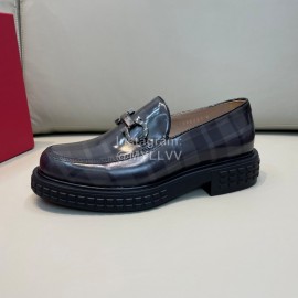 Ferragamo Calf Leather Gancini Buckle Business Shoes For Men Navy