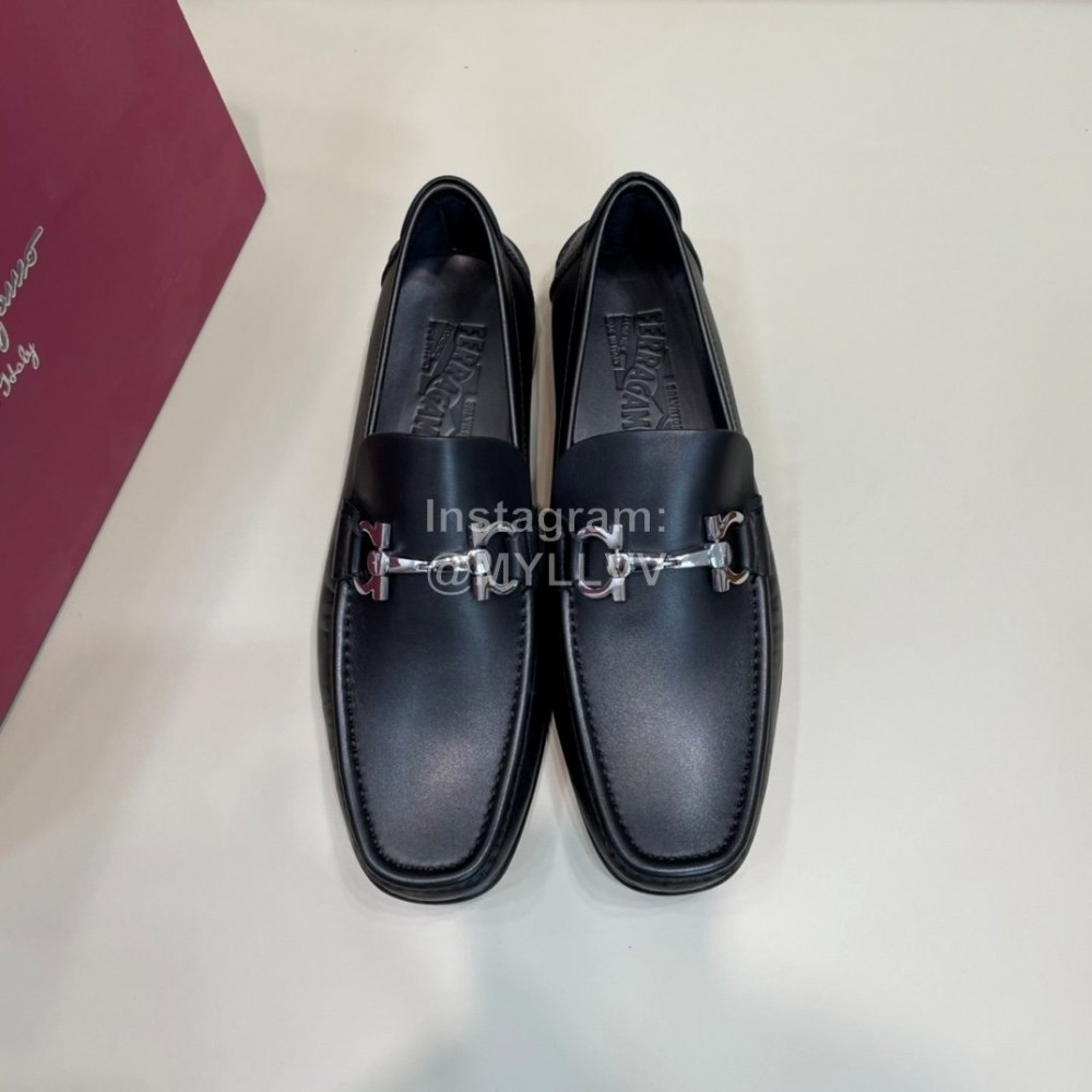 Ferragamo Cowhide Gancini Buckle Shoes For Men 