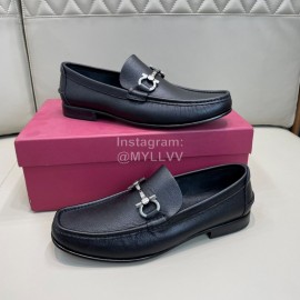 Ferragamo Cowhide Gancini Buckle Shoes For Men Black