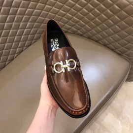 Ferragamo Calf Leather Gancini Buckle Shoes For Men Brown