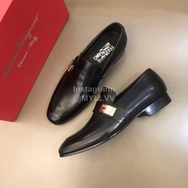 Ferragamo Vintage Leather Casual Shoes For Men Black 