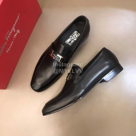 Ferragamo Classic Leather Casual Shoes For Men Black 