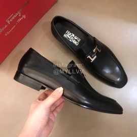 Ferragamo Classic Leather Casual Shoes For Men Black 