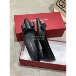 Salvatore Ferragamo Fashion Bow Pointed Shoes For Women Black