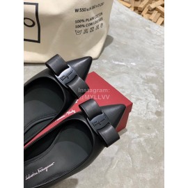 Salvatore Ferragamo Fashion Bow Pointed Shoes For Women Black