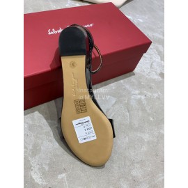 Salvatore Ferragamo New Patent Leather Bow Sandals For Women Black