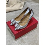 Salvatore Ferragamo New Patent Leather Bow Pointed High Heels For Women Silver