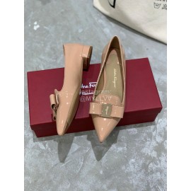 Salvatore Ferragamo Fashion Patent Leather Pointed Shoes For Women Pink