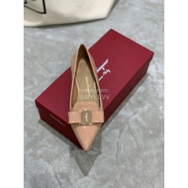 Salvatore Ferragamo Fashion Patent Leather Pointed Shoes For Women Pink