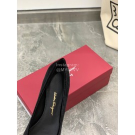 Salvatore Ferragamo Fashion Velvet Bow Thick High Heels For Women Black