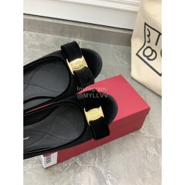 Salvatore Ferragamo Fashion Velvet Bow Flat Heels For Women Black