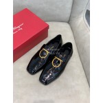 Salvatore Ferragamo Simple Soft Sheepskin Shoes For Women Black